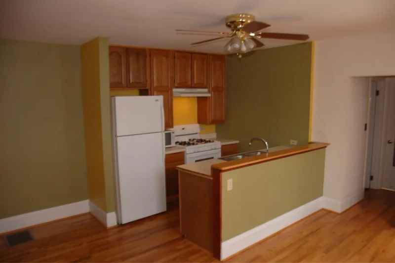 Cincinnati Apartment: 3 W Hollister St