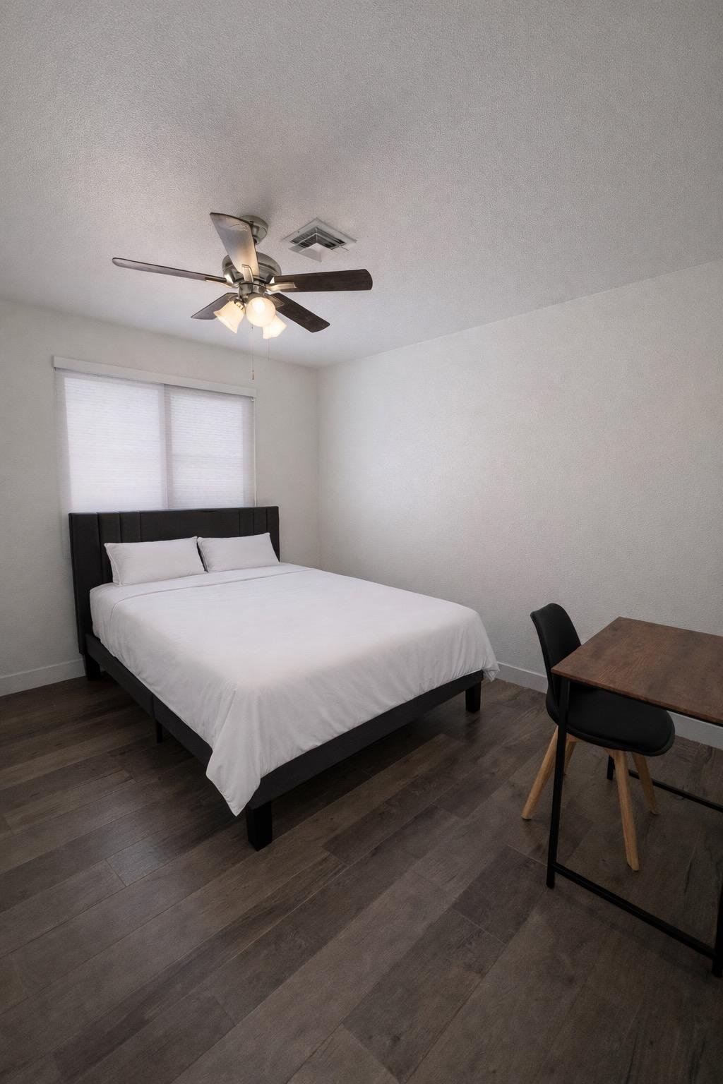 Las Vegas Single Room: 4322 San Bernadino Ave