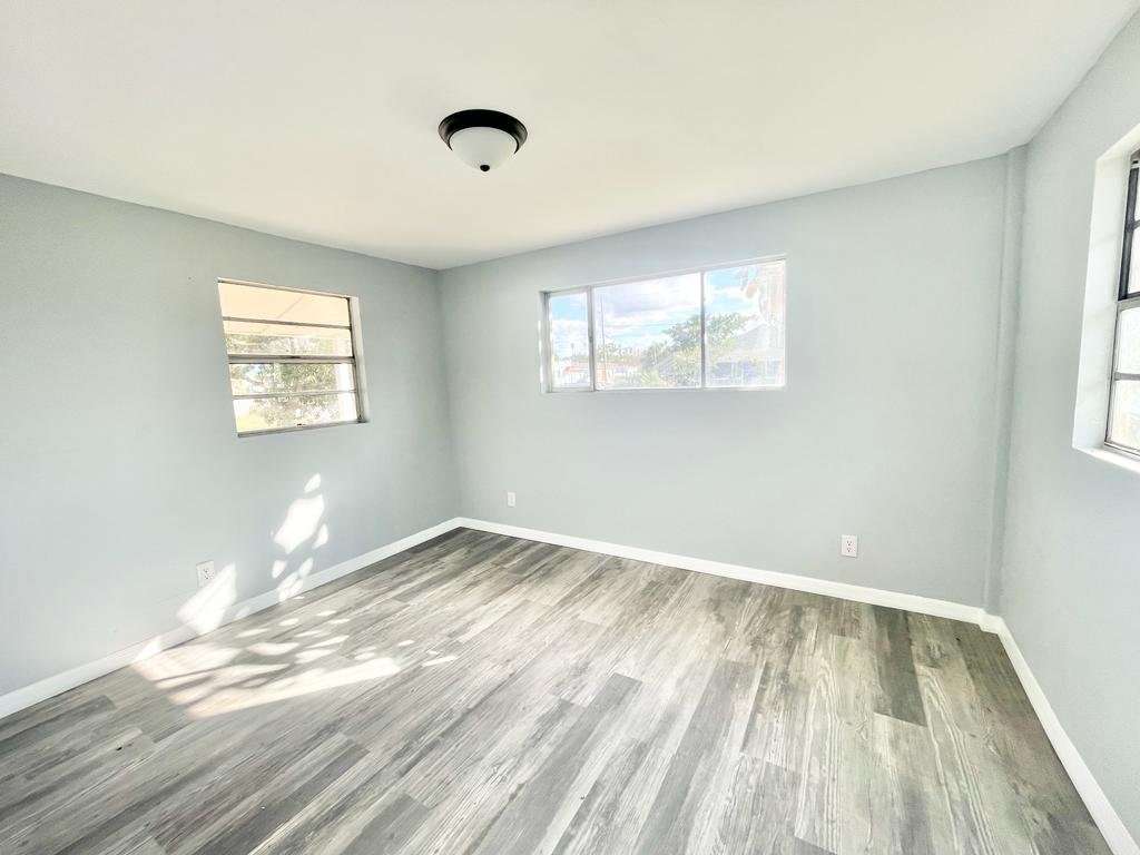 Lake Wales House: 104 West Stuart Ave