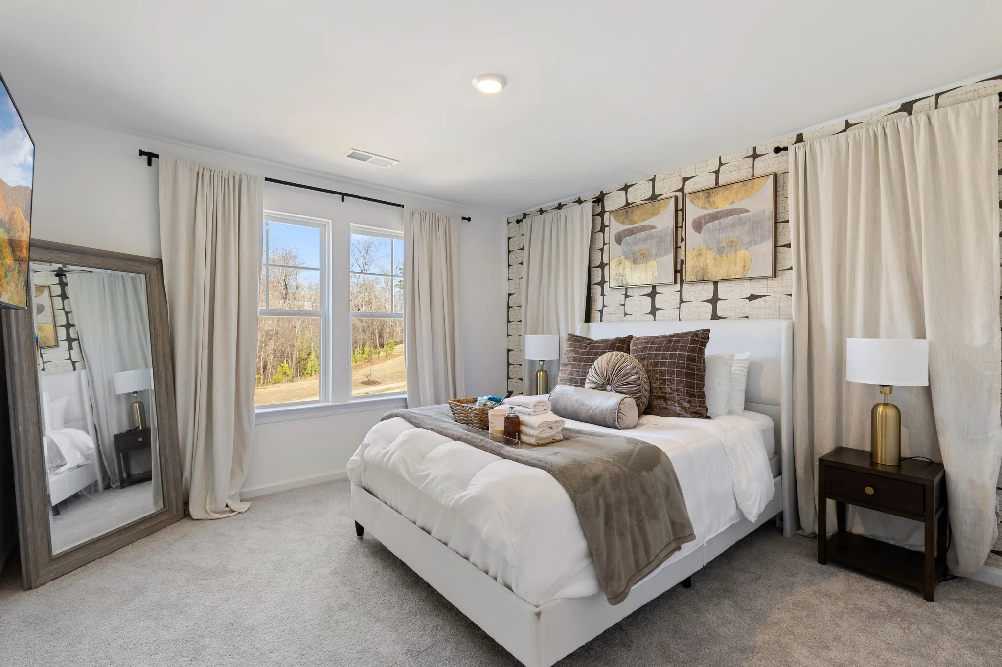 Knightdale House: 1204 Hardin Hill Lane