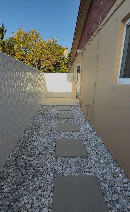 Miami Multiplex: 2712 SW 118th Court