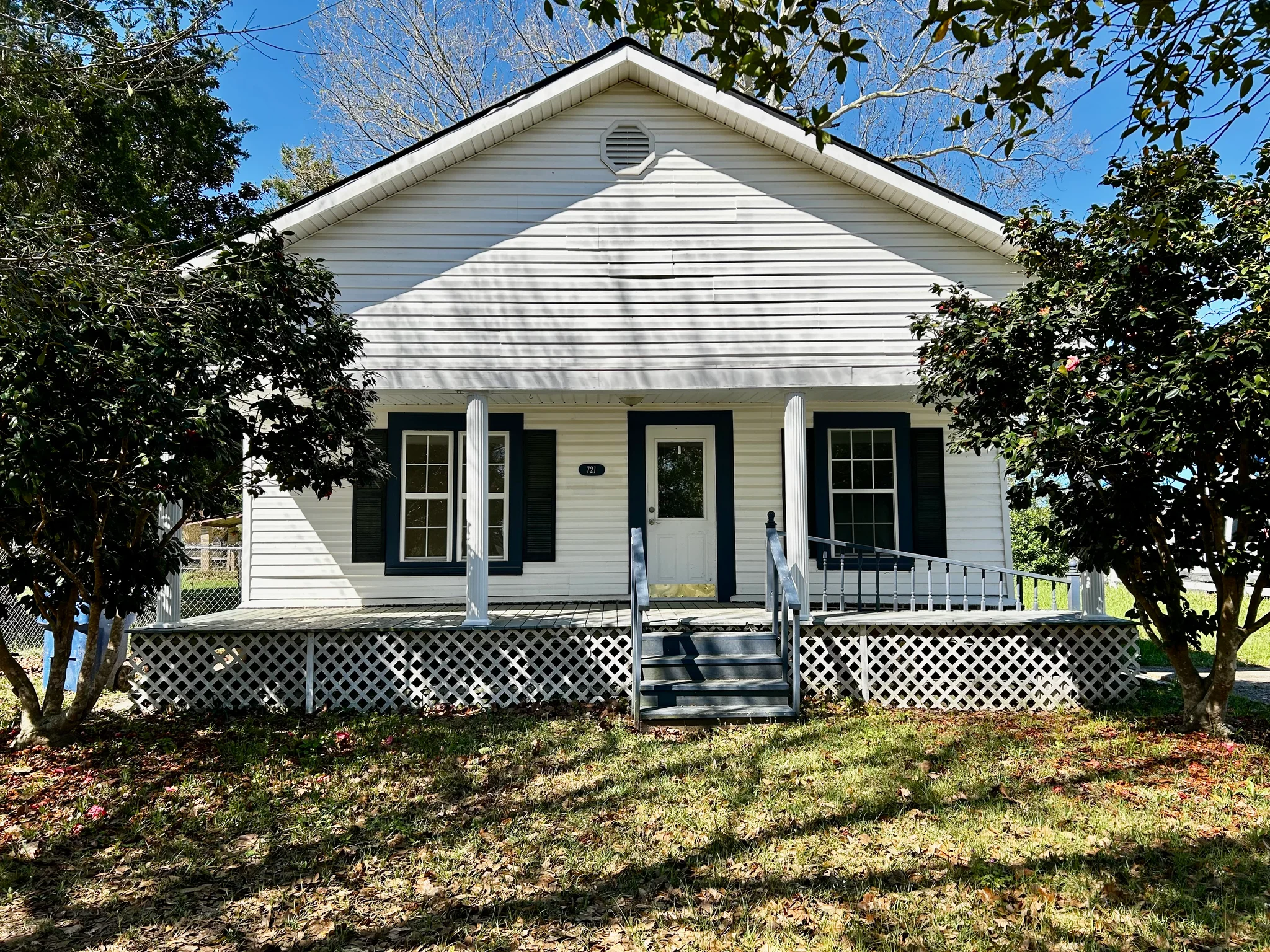 Deridder House: 721 N Texas Street