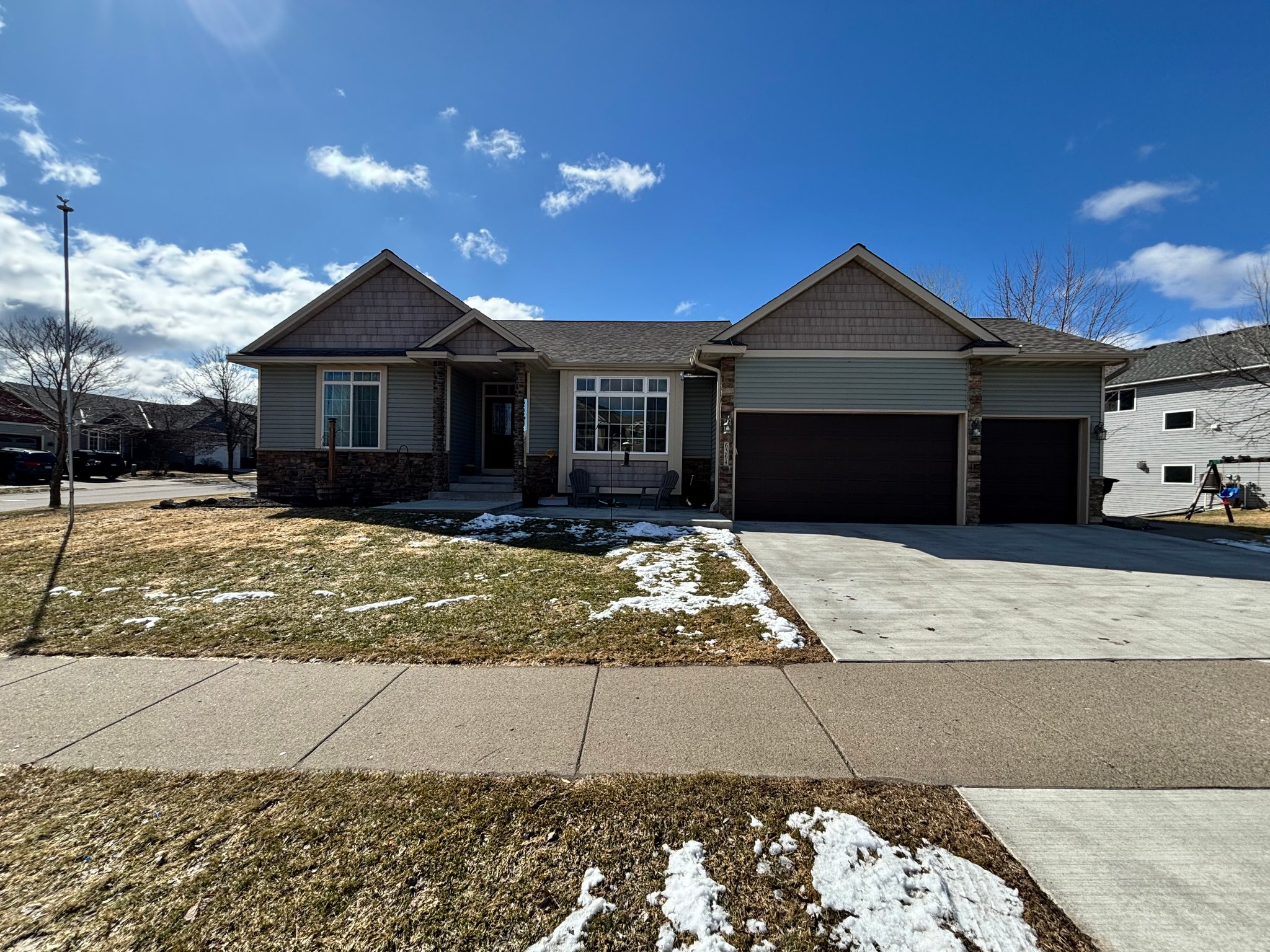 MONTICELLO House: 6364 BAKKEN ST