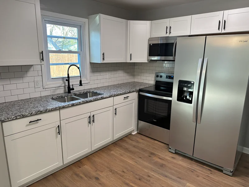 Pulaski Apartment: 123 Sam Davis Ave