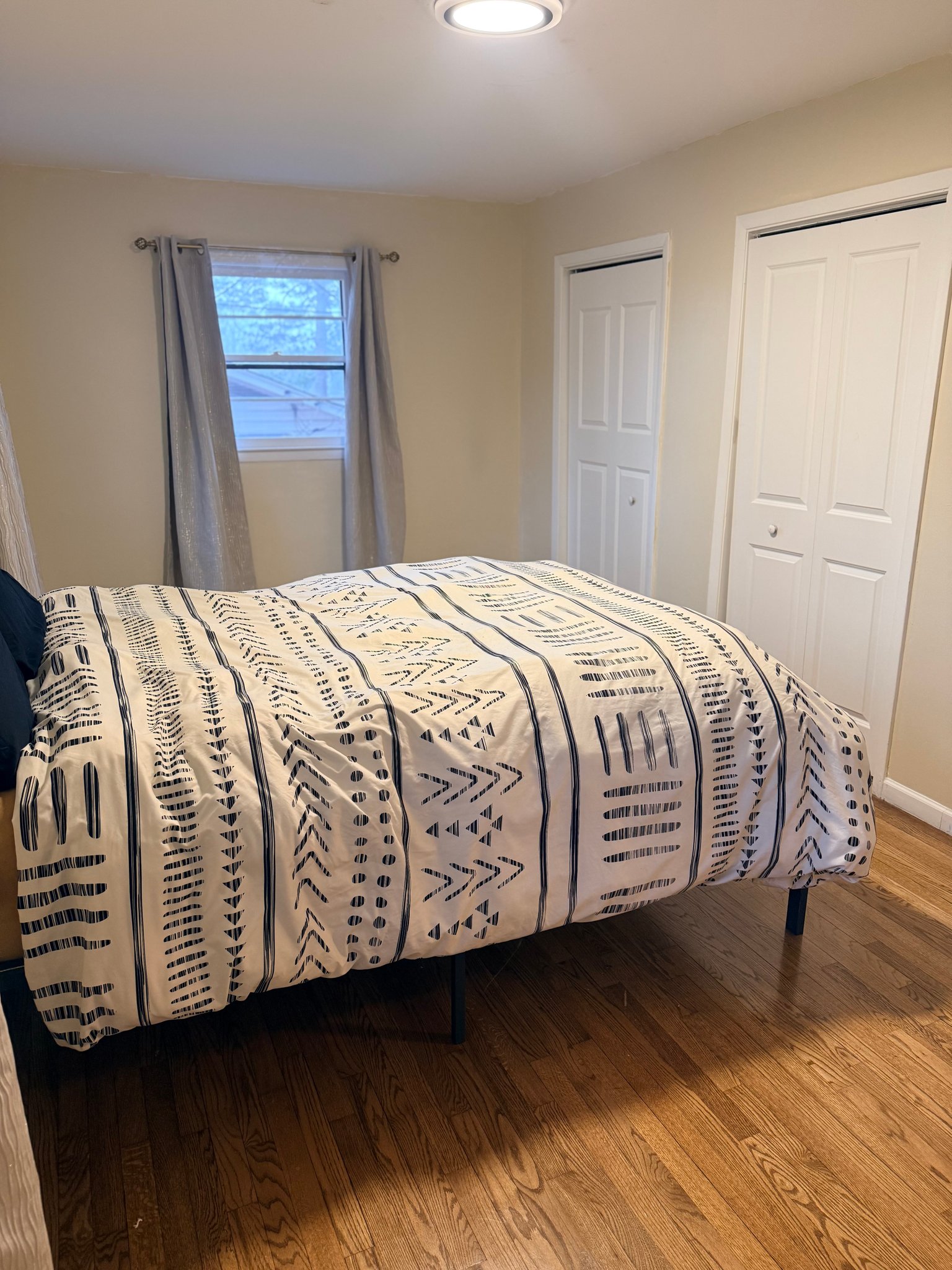 Decatur House: 2559 Clifton Springs Manor