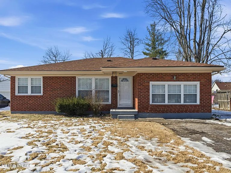 Louisville House: 5810 Emmalee Dr