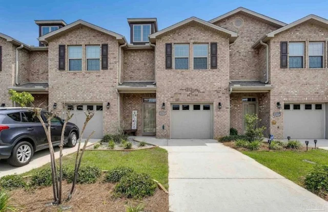 Navarre Townhome: 8825 Brown Pelican Cir