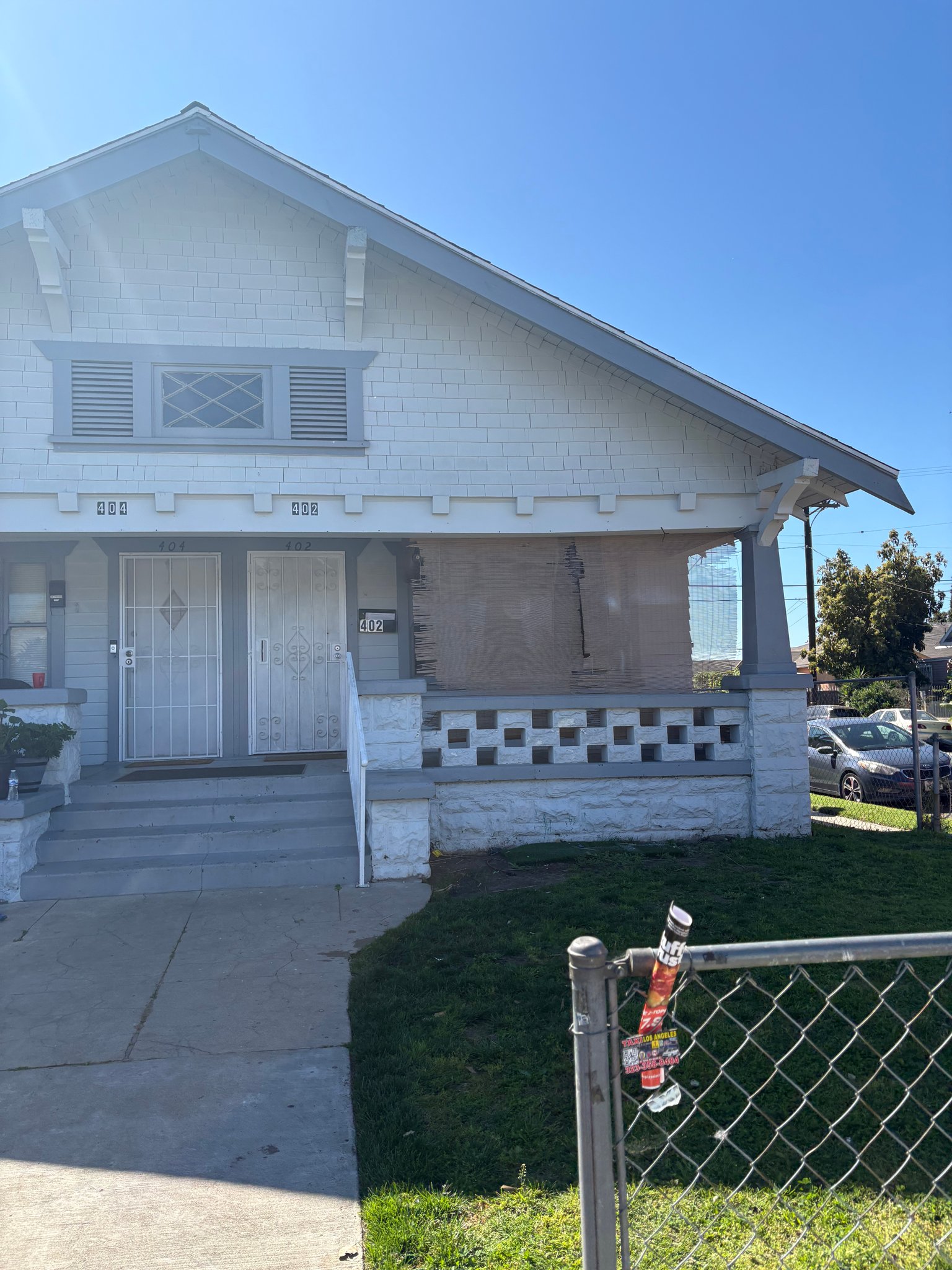 Los Angeles Multiplex: 402 East 43rd Place