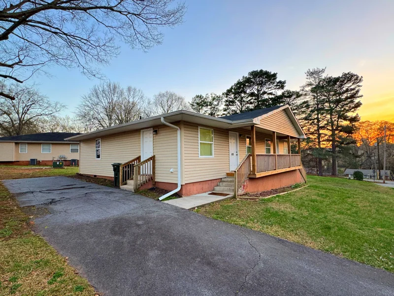 Easley Multiplex: 613 W 4th Ave