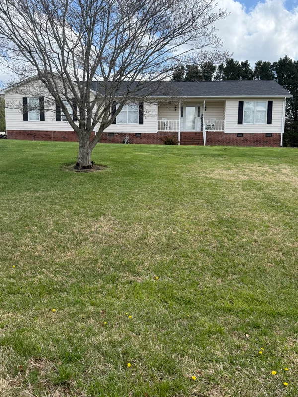 Shelby House: 105 Marcus Dr