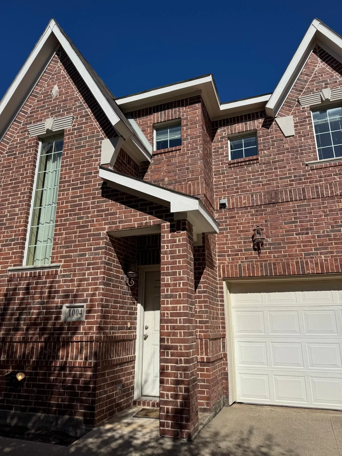 Allen House: 706 S Jupiter Rd