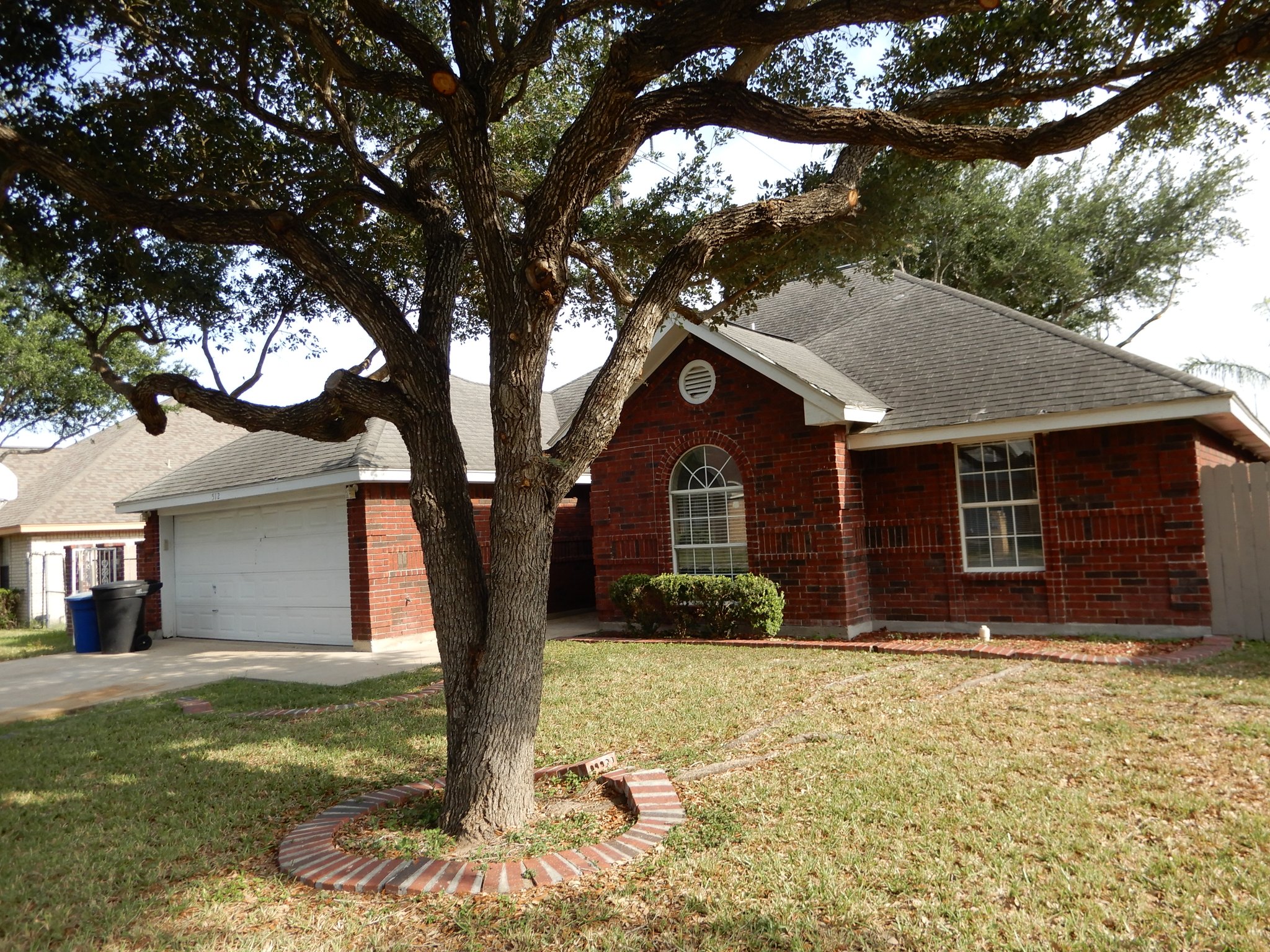 McAllen House: 512 E Yarrow Ave