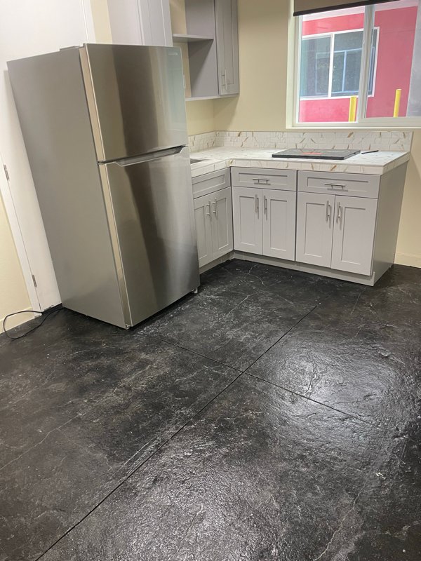 North Hills House: 15502 Chase St