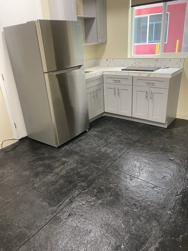 North Hills House: 15502 Chase St