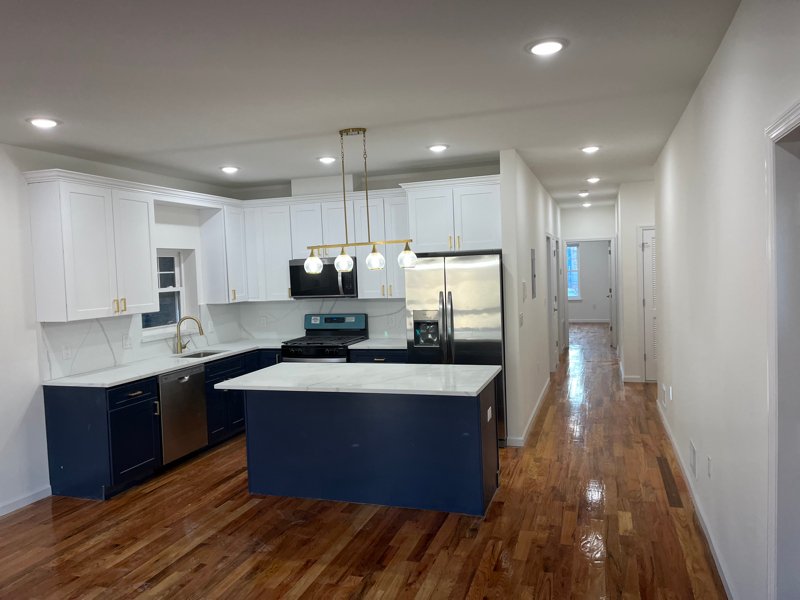 Newark Apartment: 121 Osborne Terrace