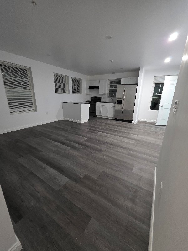 central falls Apartment: 214 cross street