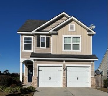 Savannah House: 214 Lakepointe Dr