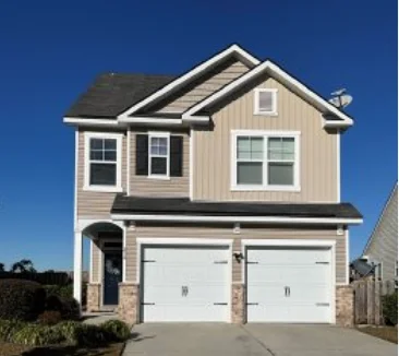 Savannah House: 214 Lakepointe Dr