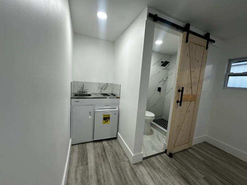 Miami Other: 915 NW 46th St