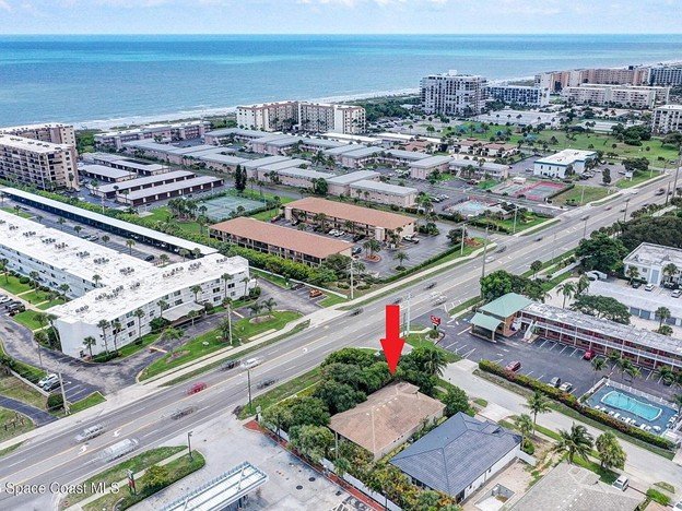 Cocoa Beach Condo: 121 Seminole Lane