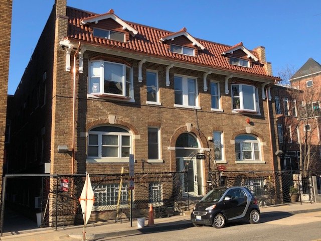 Washington House: 1315 Park Rd NW