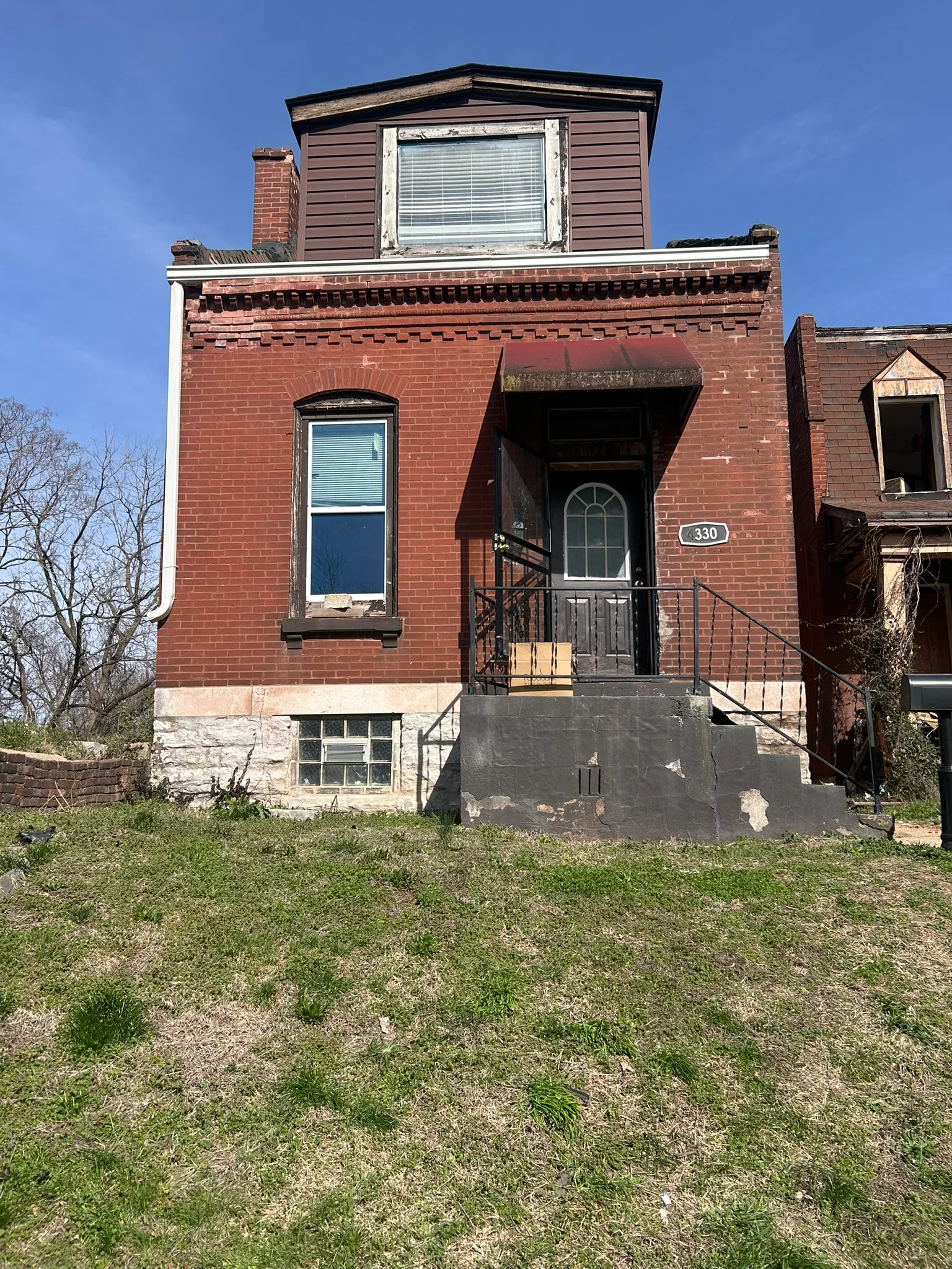 St. Louis House: 4330 Blair Ave