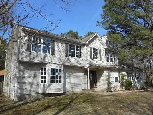 Jackson House: 465 Pfister