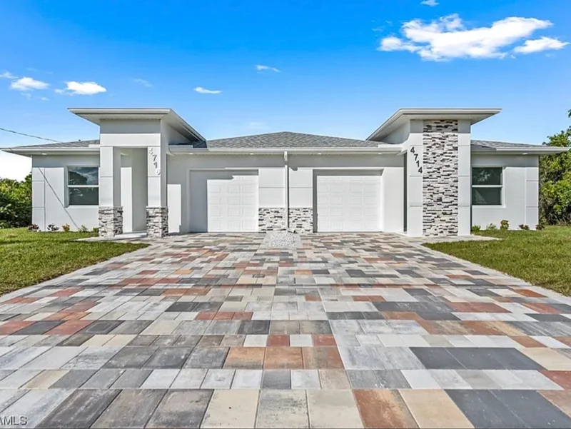 Lehigh Acres Multiplex: 4716 Douglas Ln