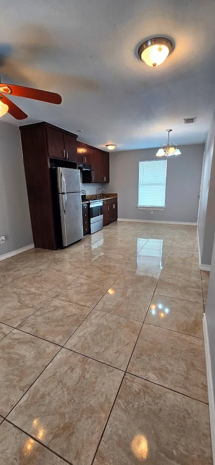 Edinburg House: 1302 Quitaca Dr