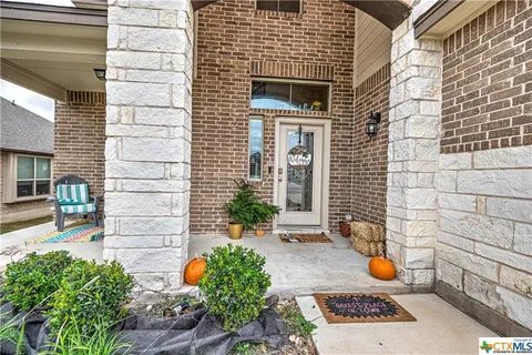 Belton House: 6107 Lavaca dr