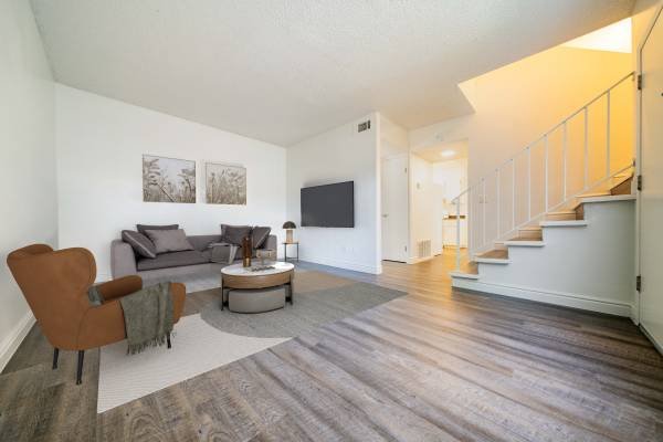 Vista Condo: 1466 bonair rd