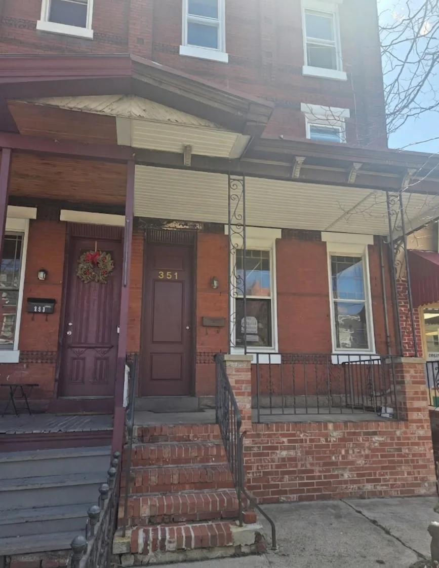 Trenton Apartment: 351 Hamilton Ave