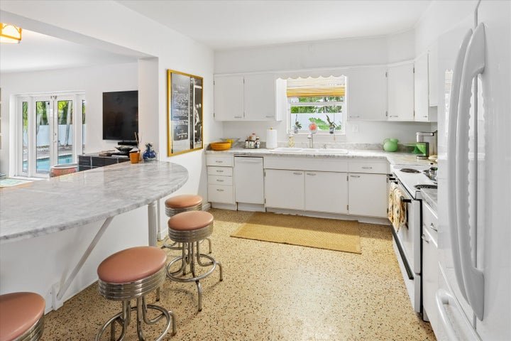 West Palm Beach House: 202 32nd Street