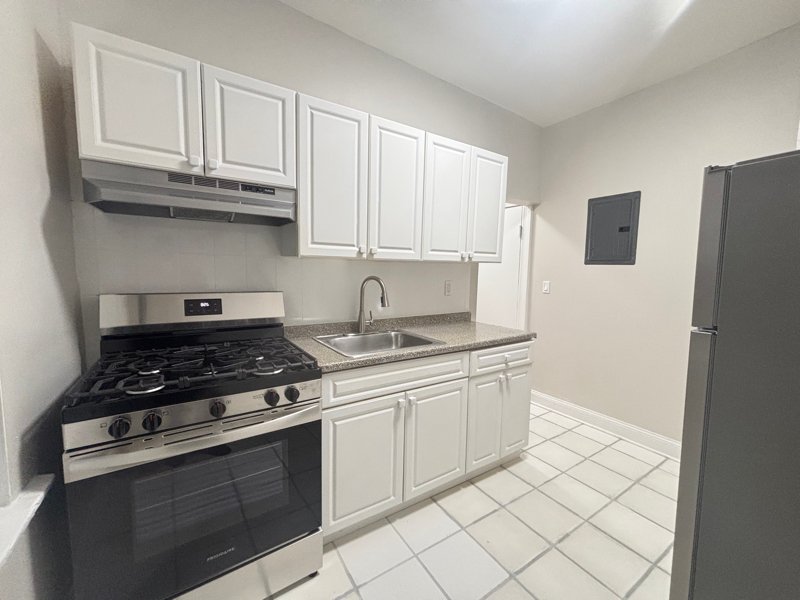 West New York Apartment: 328 61st St