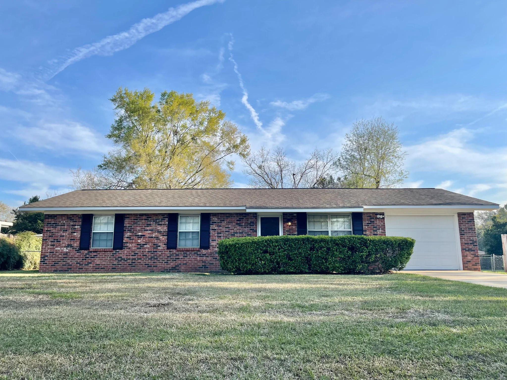 Albany House: 1206 Stephen Ln