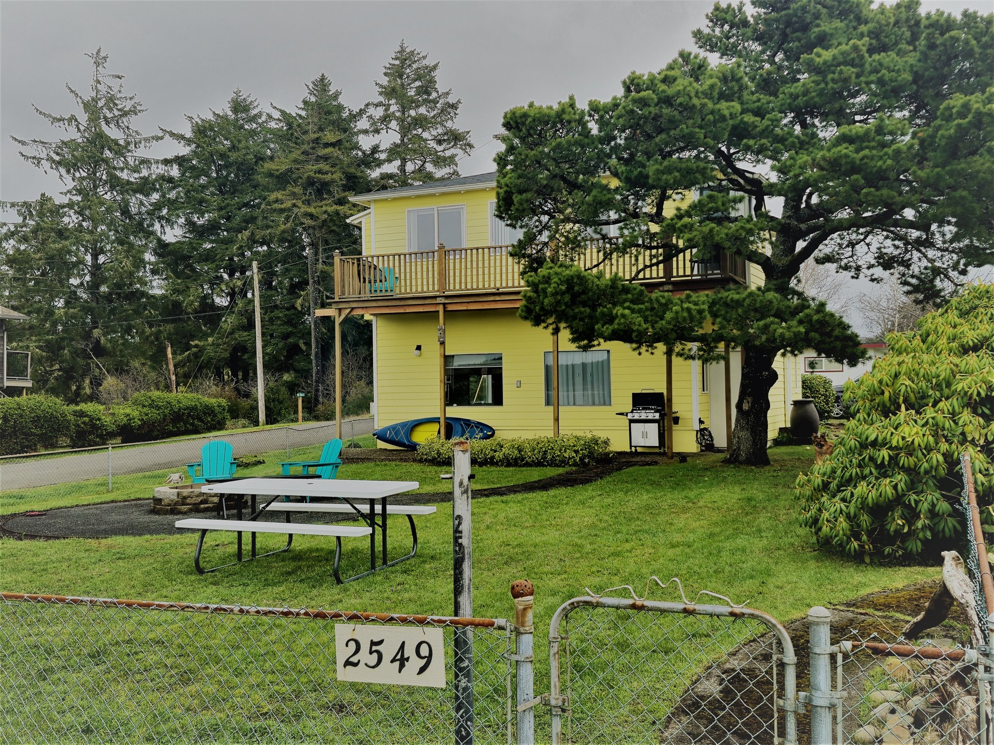 Seaside House: 2549 Mason St