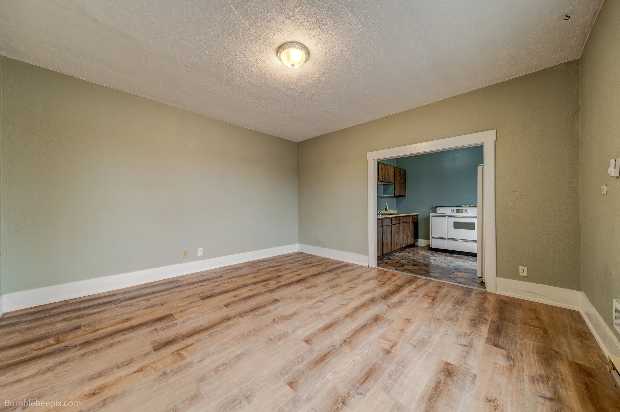 Sandpoint Apartment: 802 Pine Street