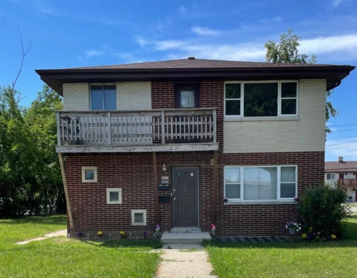 Milwaukee Apartment: 8803 W Thurston Ave