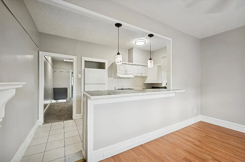 Philadelphia Apartment: 7210 Oxford Ave