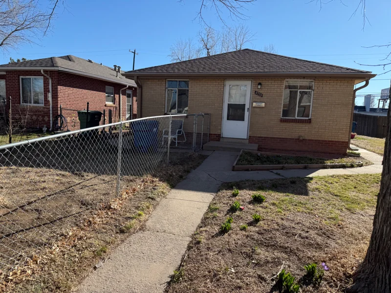 Englewood Townhome: 4370 S Acoma St