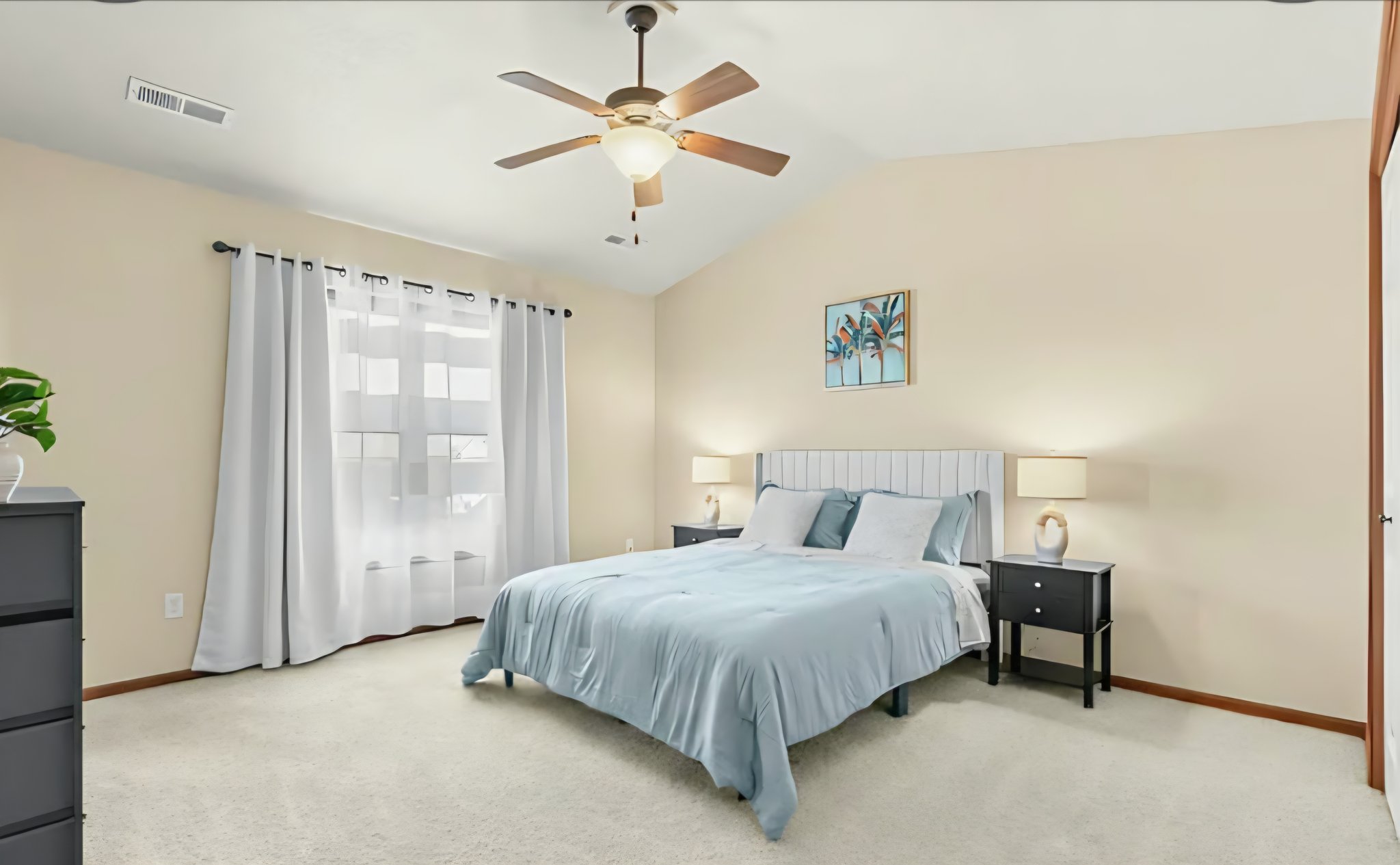 North Liberty Single Room: 1795 Sara Ct