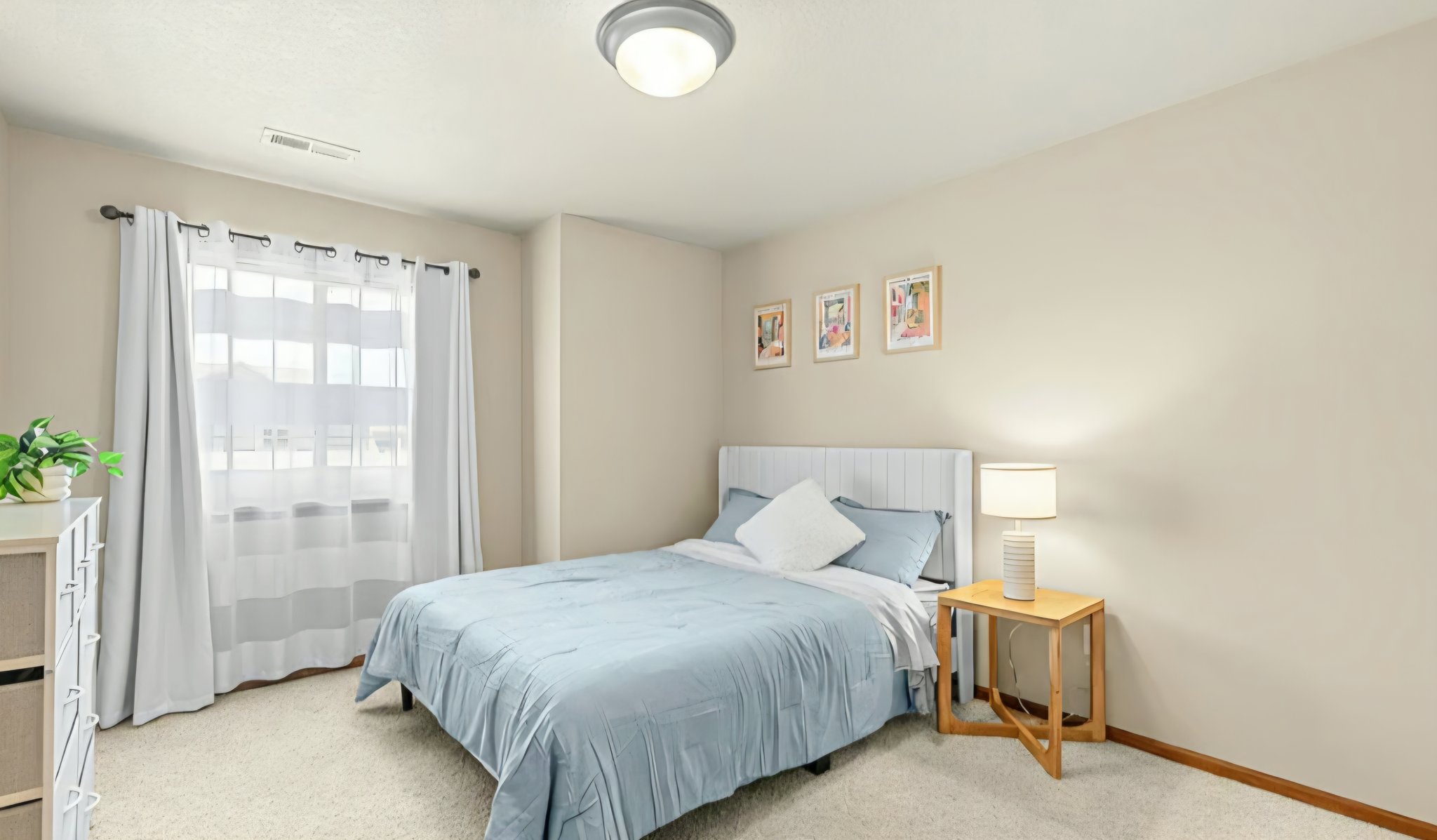 North Liberty Single Room: 1795 Sara Ct