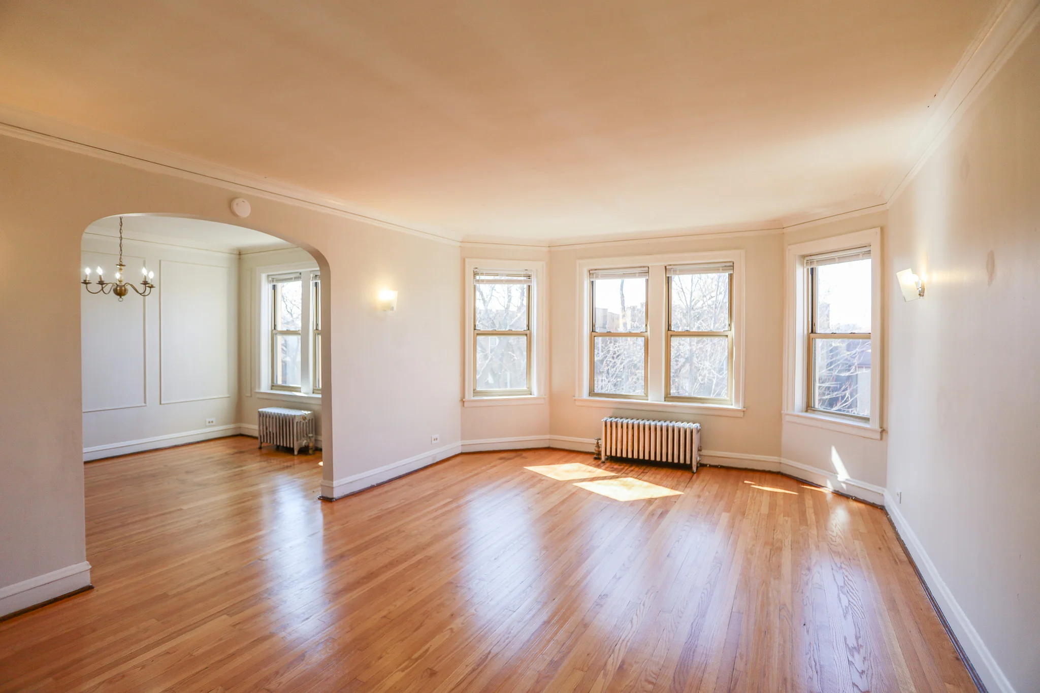 Chicago Apartment: 7443 Claremont