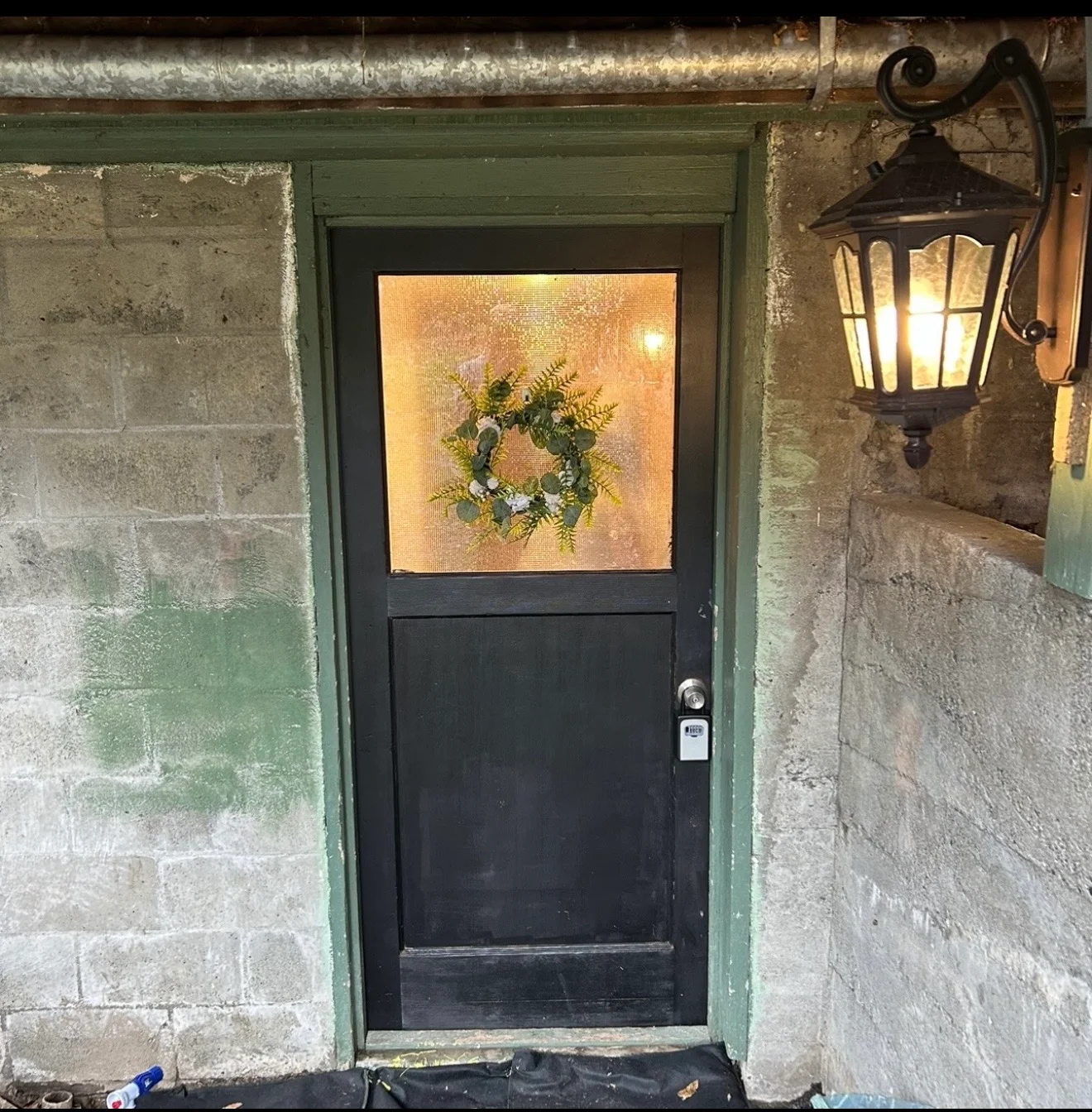 tacoma House: 118 e 62nd st