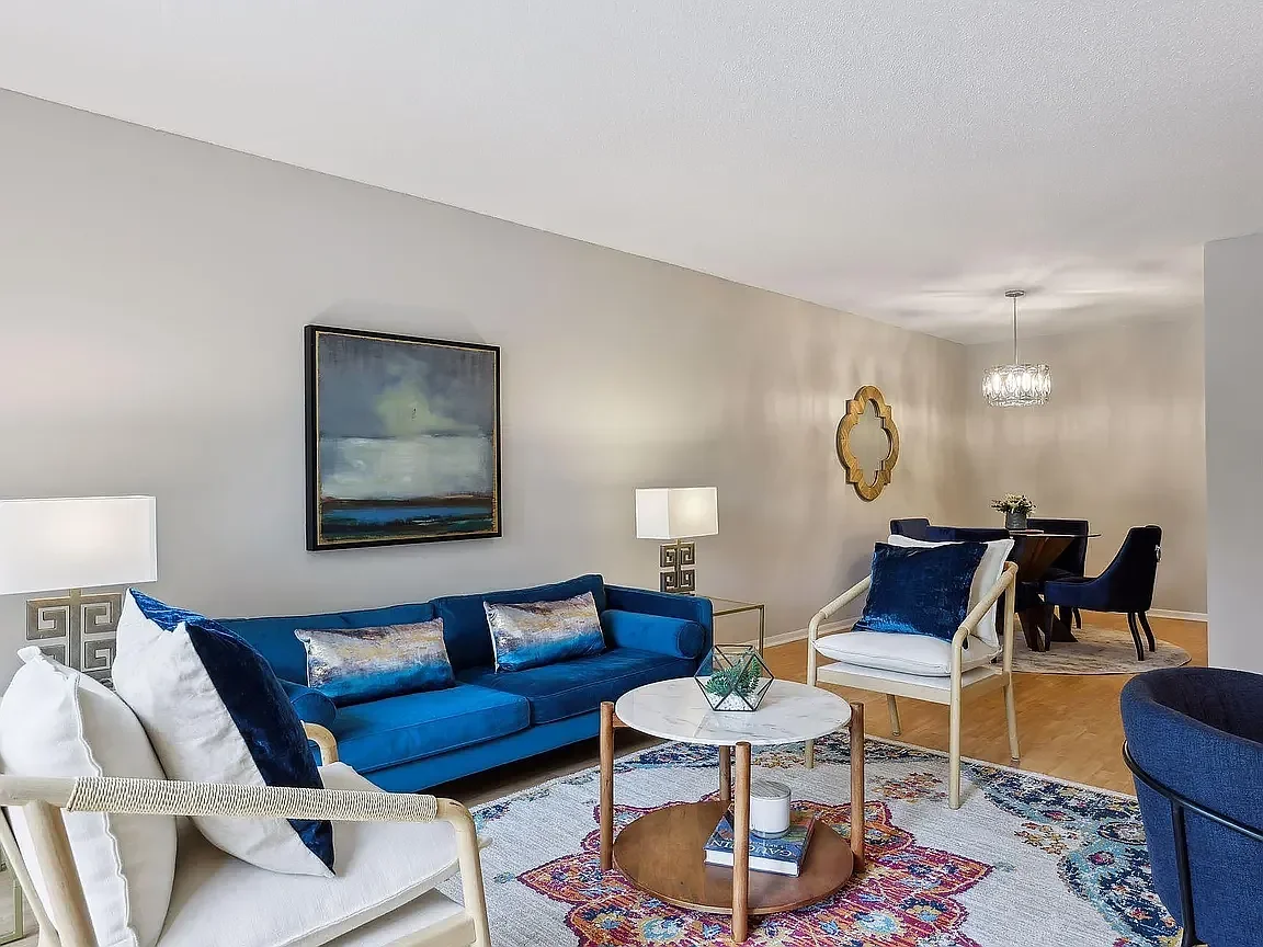Roseville Condo: 2800 Hamline Ave N