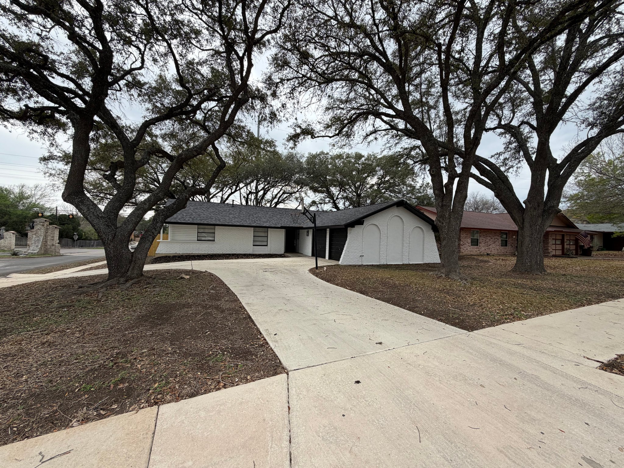 San Antonio House: 6526 Forest Grove