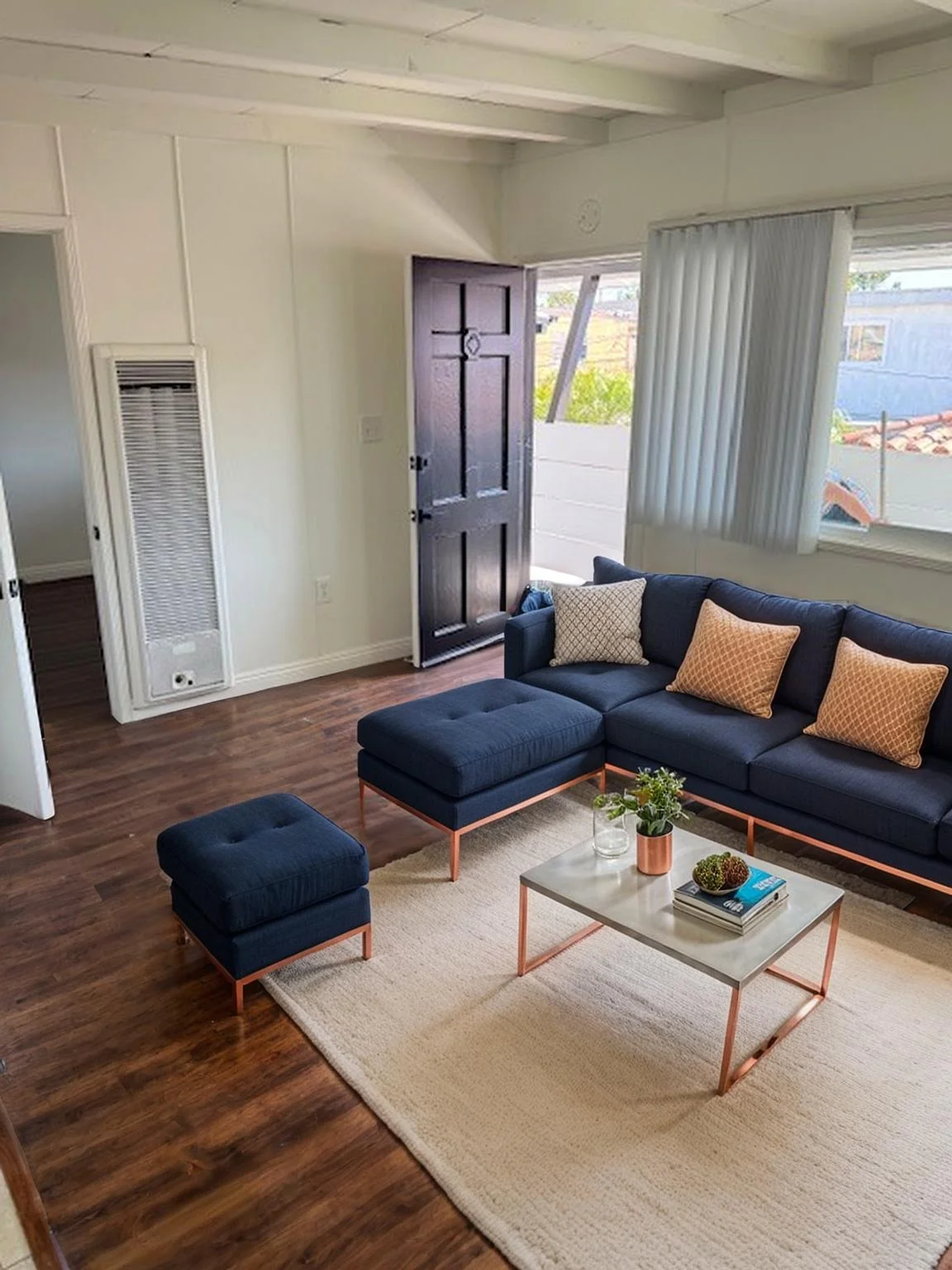 Seal Beach Apartment: 320 7th St