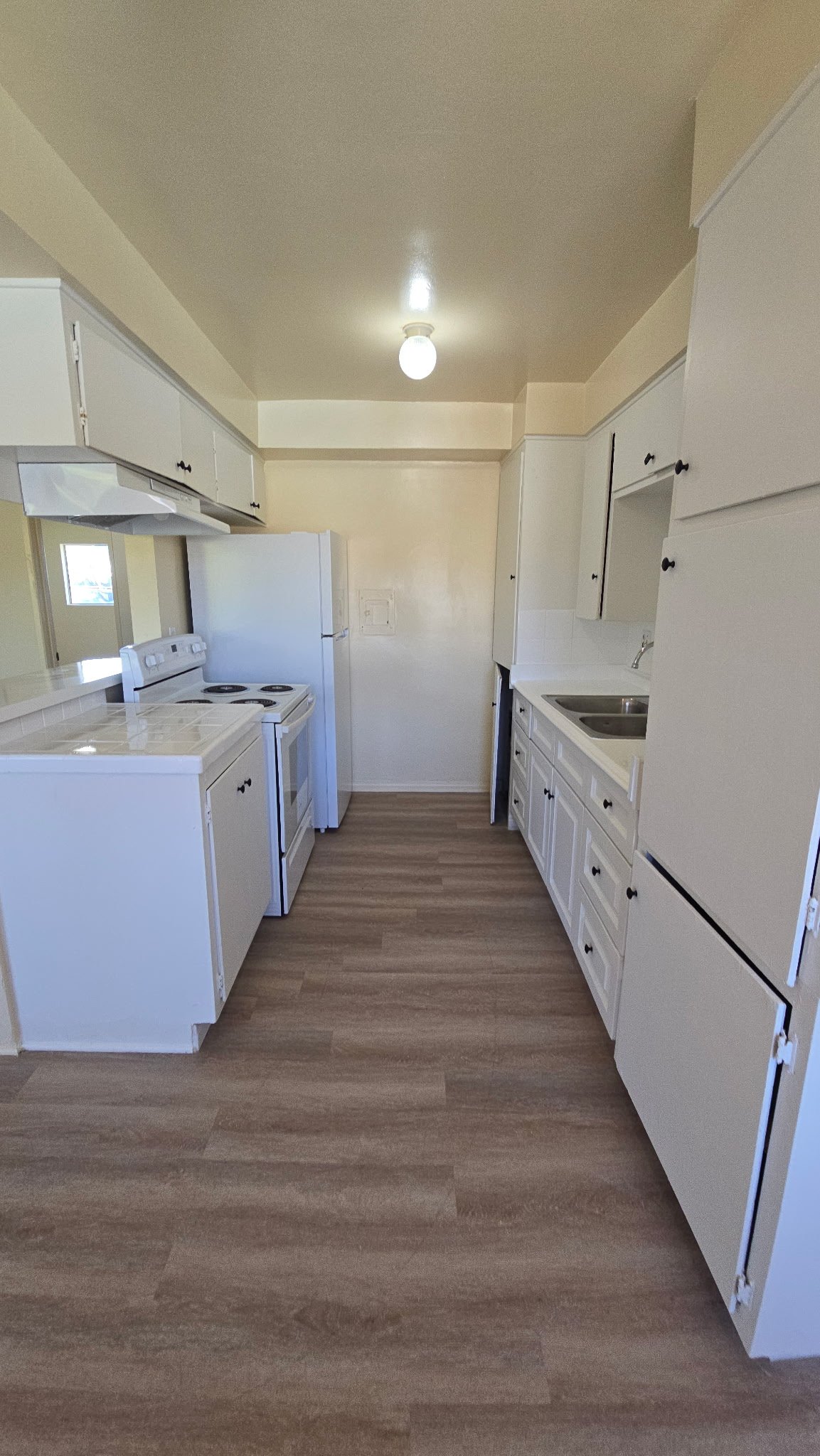 La Habra Apartment: 1001 E. Stearns Ave