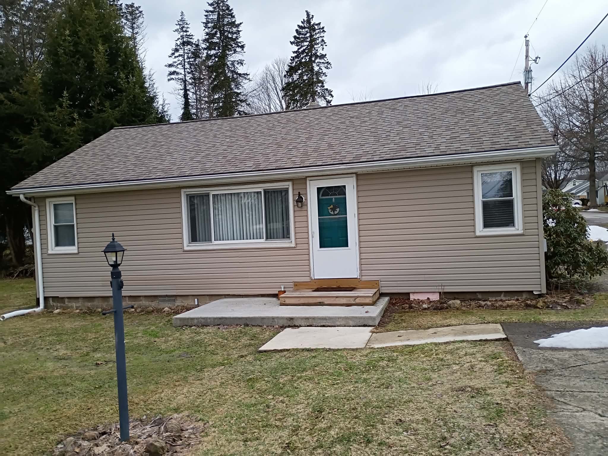 Edinboro House: 209 Walnut St