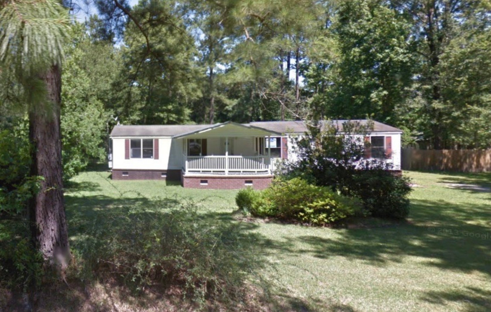 Summerville House: 210 Cady Dr